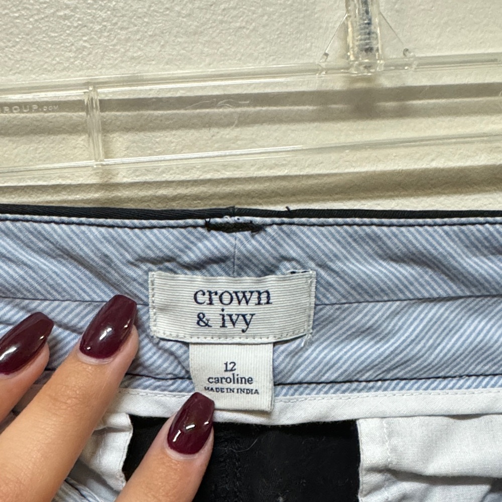 Crown & Ivy Women's Black Flat Front Shorts - Picture 2 of 3